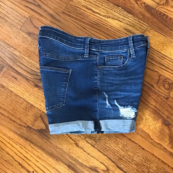 Universal Thread Denim Jean High Rise Distressed Shorts
Pockets Stretch Materia - Picture 5 of 10